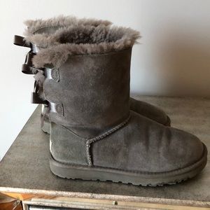 Authentic Gray Bailey Bow Uggs size 7.
